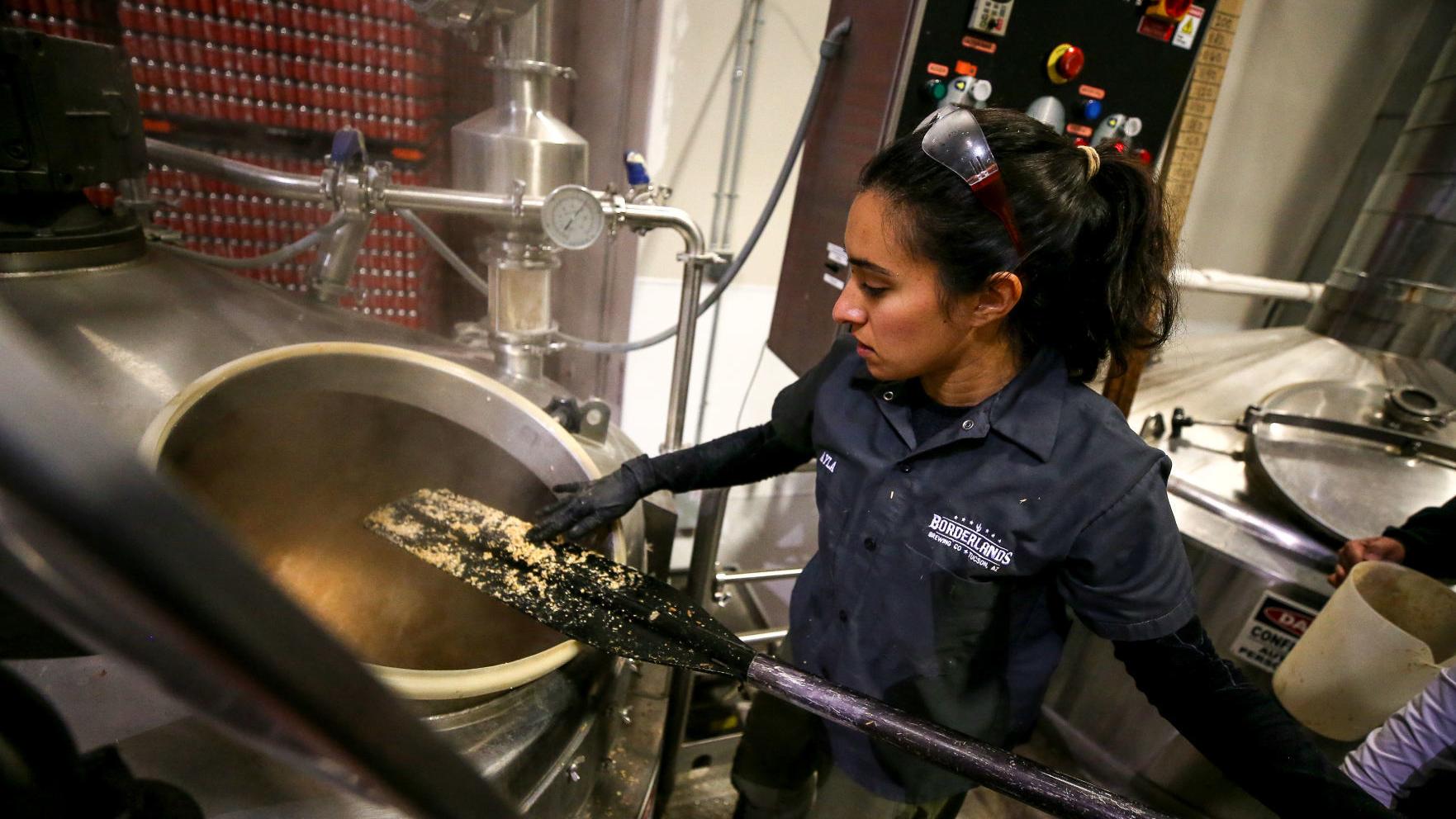 Una cerveza binacional con la fuerza de la mujer: Las Hermanas